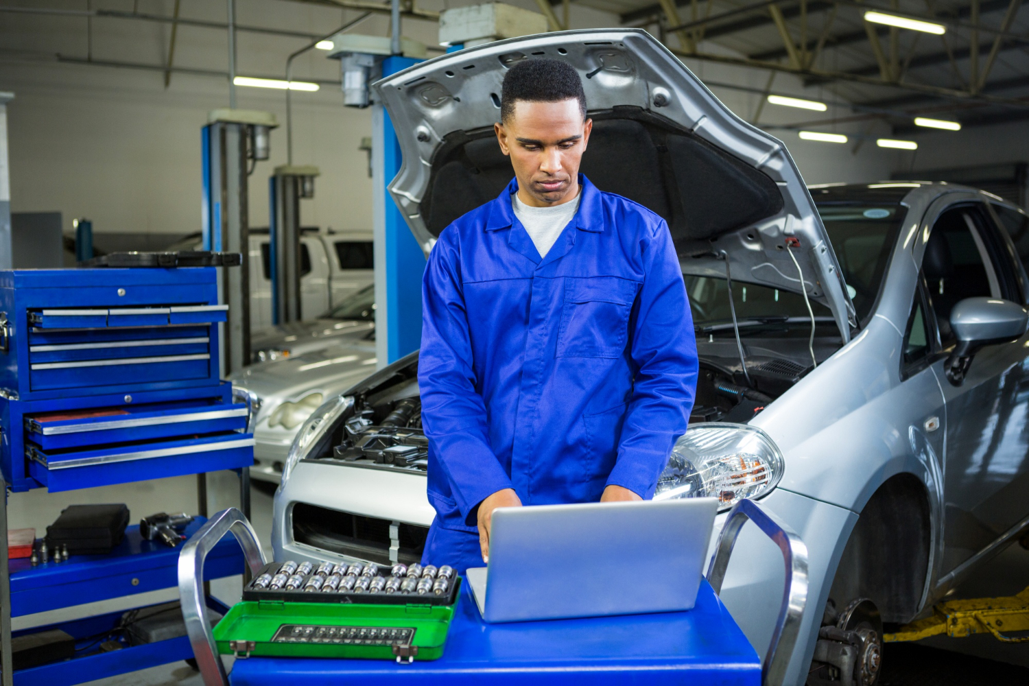 High-performance engine component